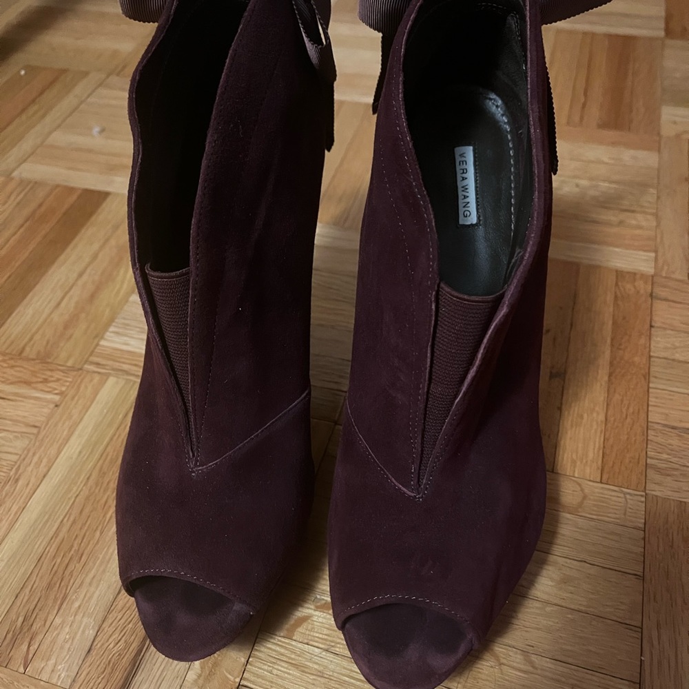 Vera Wang heels